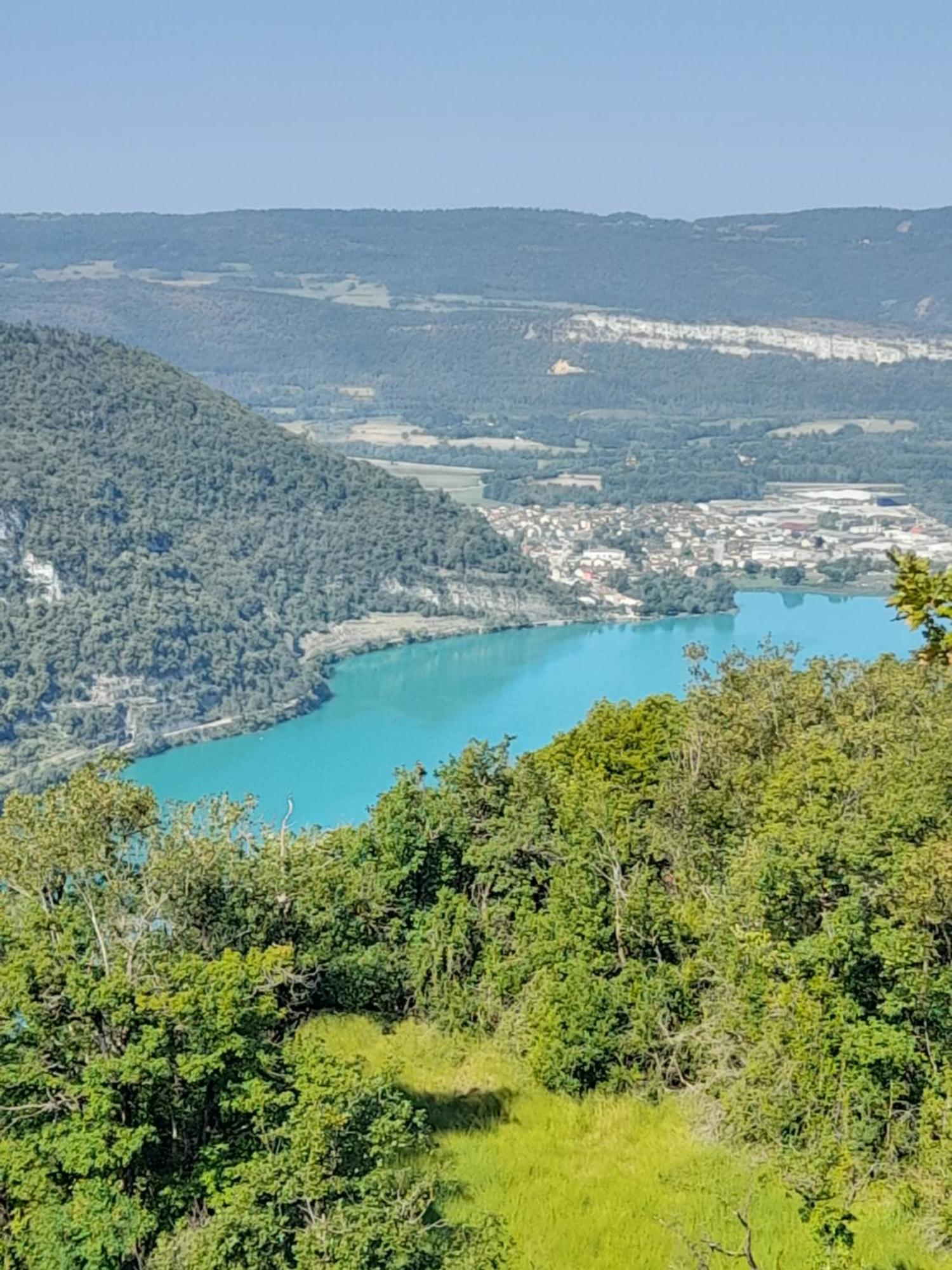 Chaleureux Appartement Nantua Buitenkant foto