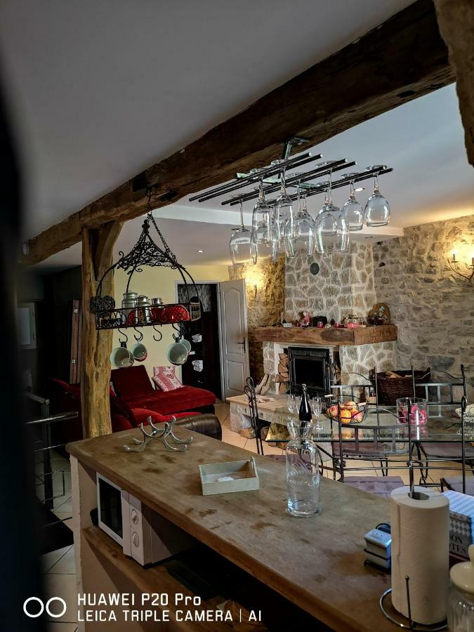 Chaleureux Appartement Nantua Kamer foto